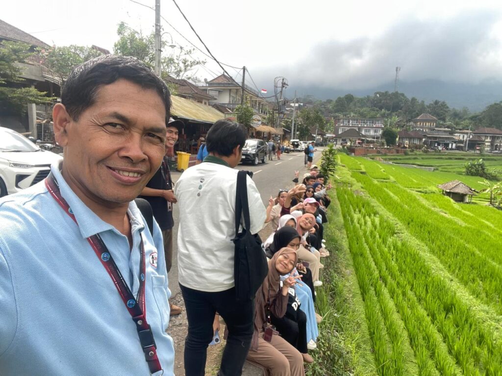 Kepala laboratorium subak dan rekayasa agrowisata program studi agribisnis fakultas pertanian universitas udayana i made sarjanadok i made sarjana